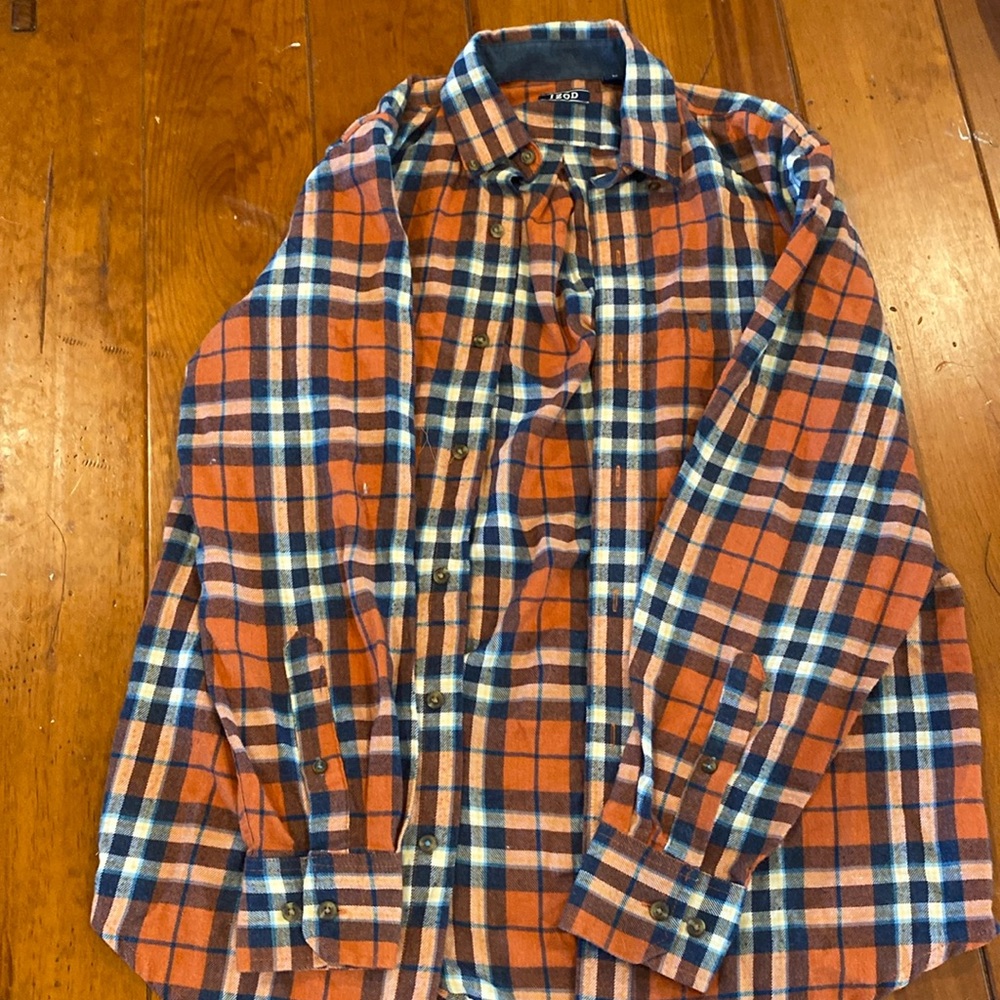 Male junior lightweight great for fall button down.